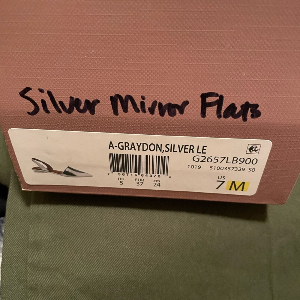 Unique Silver Flats - Picture 4 of 4